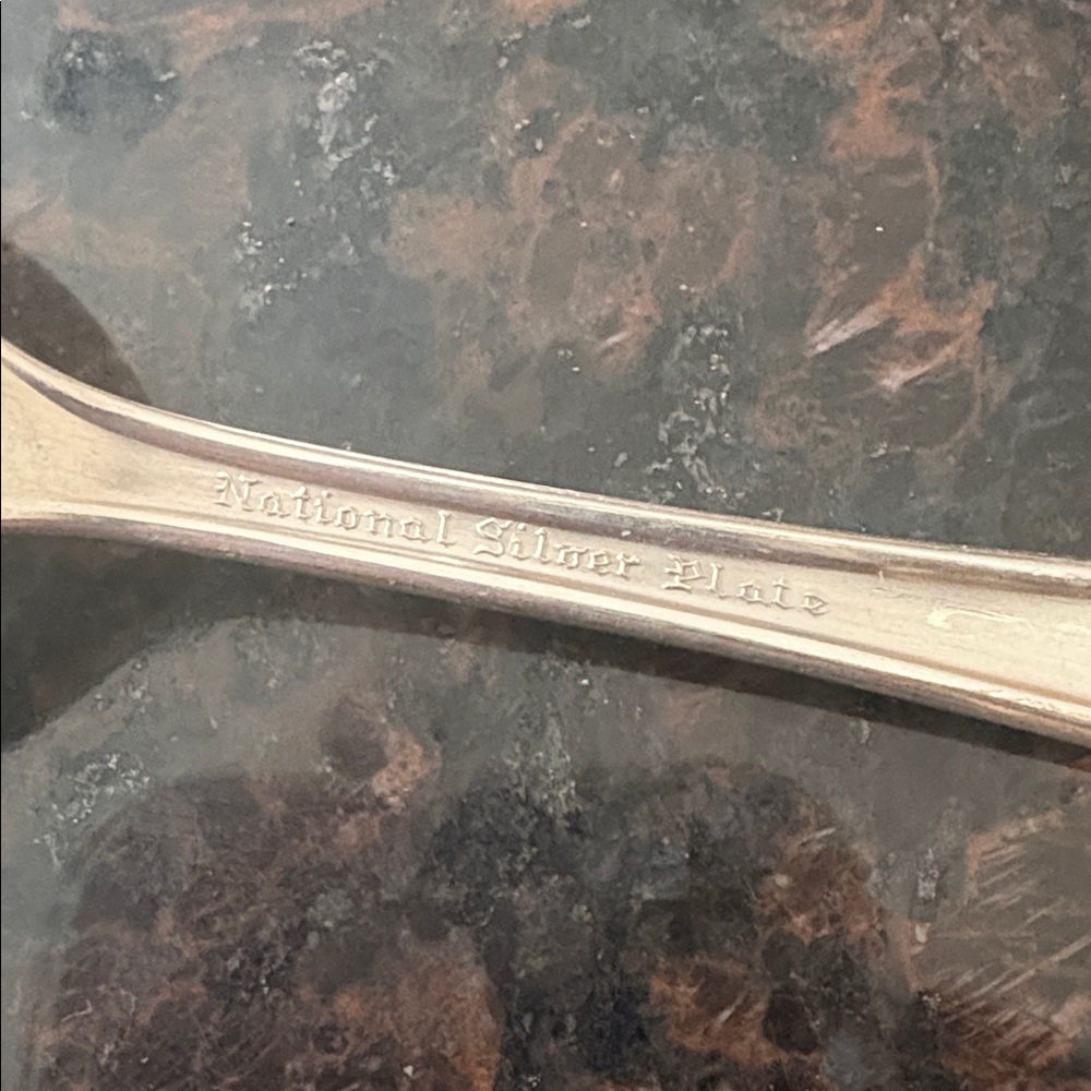 Elegant Silver Cutlery Set - Picture 5 of 5
